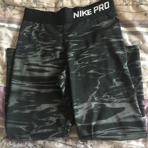 Nike pro tights (cropped)